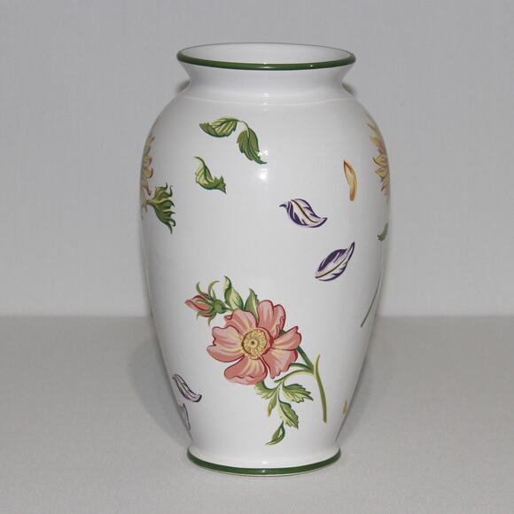 Tiffany & Co. 'Tiffany Petals' Ceramic Vase 1998 Made in Portugal - Picture 4 of 7